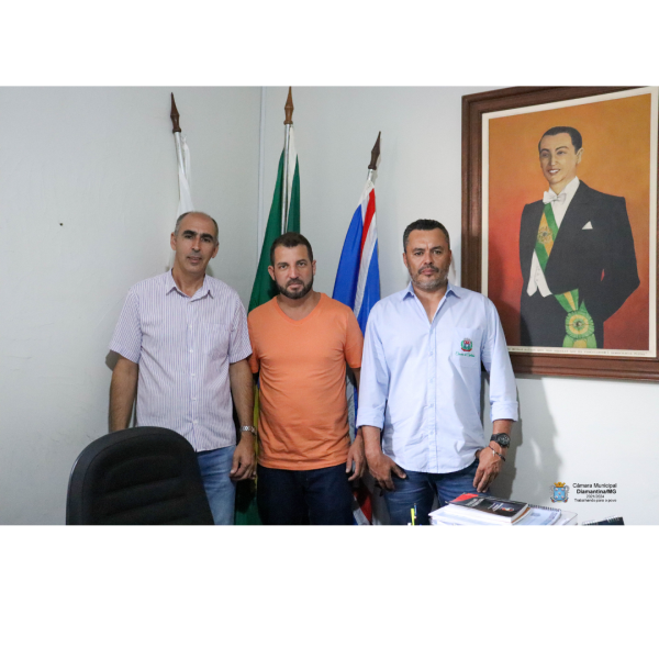 PRESIDENTE DA CÂMARA MUNICIPAL DE DIAMANTINA RECEBE ILUSTRE VISITA DE VEREADOR E SERVIDOR DA CÂMARA DE CAPELINHA/MG!